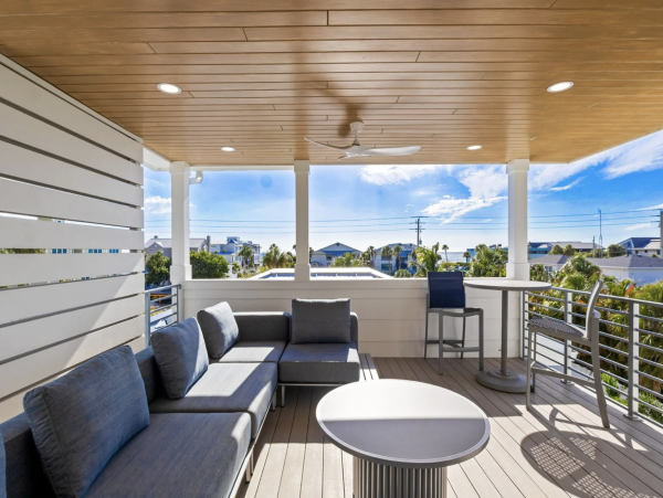 Anna Maria Island Vacation Rental - Holmes Beach Luxury Home