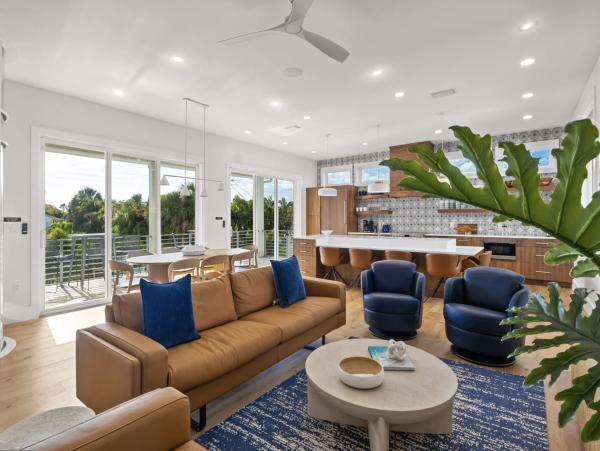 Anna Maria Island Vacation Rental - Holmes Beach Luxury Home