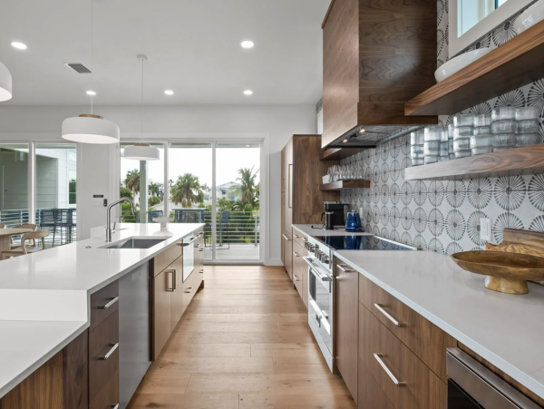 Anna Maria Island Vacation Rental - Holmes Beach Luxury Home