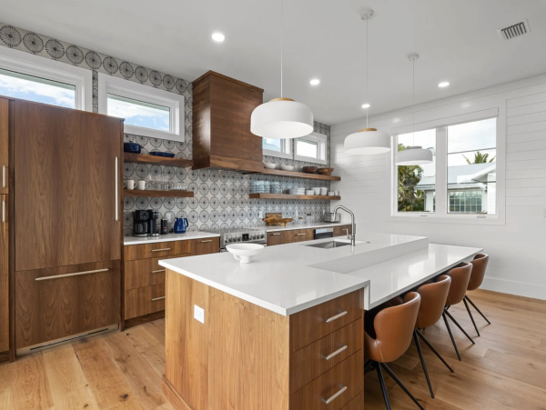 Anna Maria Island Vacation Rental - Holmes Beach Luxury Home