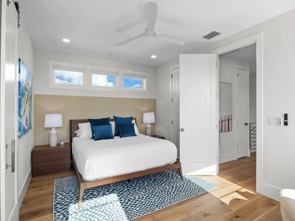 Anna Maria Island Vacation Rental - Holmes Beach Luxury Home