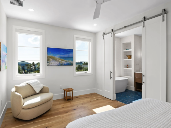 Anna Maria Island Vacation Rental - Holmes Beach Luxury Home