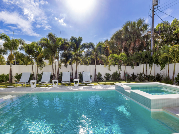 Anna Maria Island Vacation Rental - Holmes Beach Luxury Home