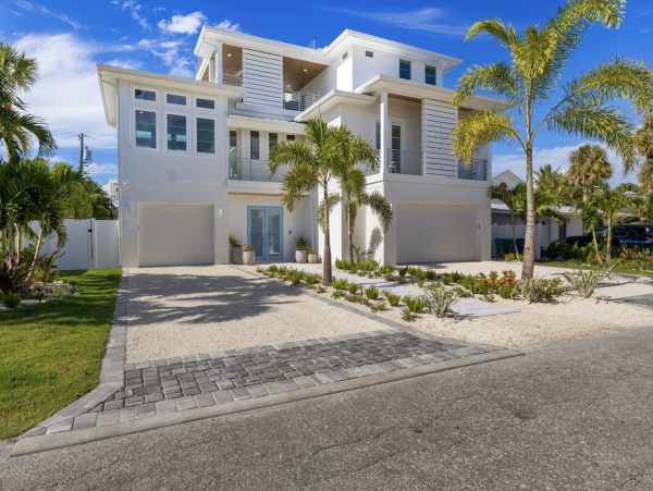 Anna Maria Island Vacation Rental - Holmes Beach Luxury Home
