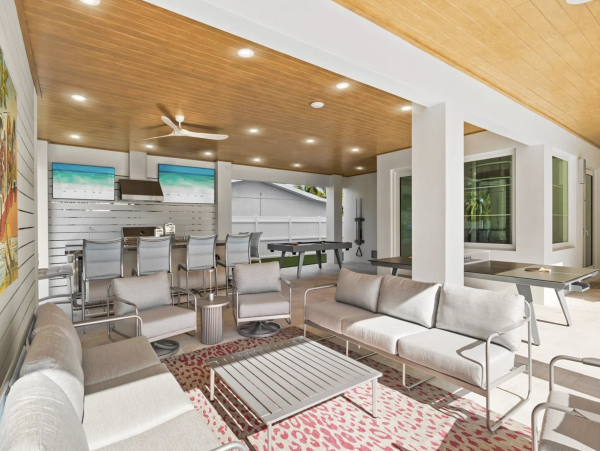 Anna Maria Island Vacation Rental - Holmes Beach Luxury Home