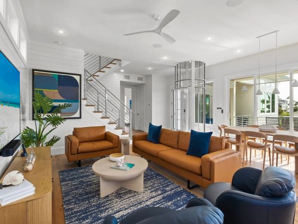 Anna Maria Island Vacation Rental - Holmes Beach Luxury Home