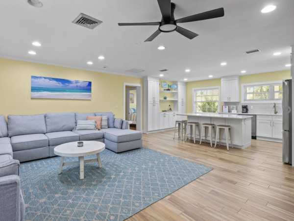 Spacious Home 1.5 Blocks to the Beach