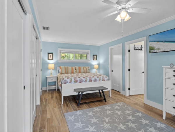 Spacious Home 1.5 Blocks to the Beach