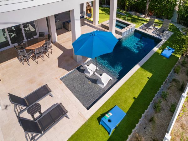 Anna Maria Luxury 4 Bedrooms, 5 Minute Walk to Beach