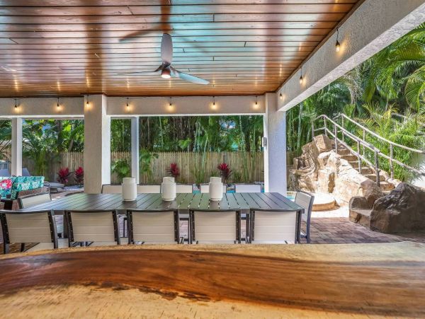 Six Bedroom Luxury Holmes Beach Villa