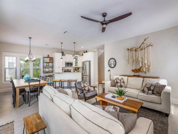 Six Bedroom Luxury Holmes Beach Villa
