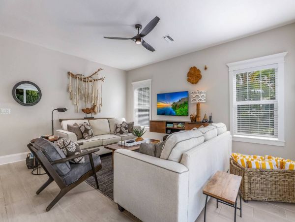 Six Bedroom Luxury Holmes Beach Villa
