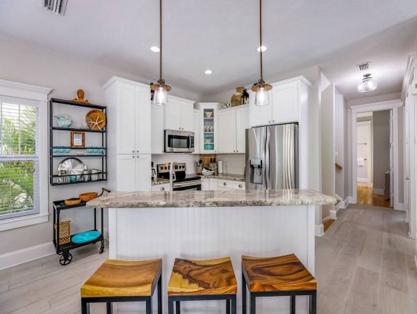 Six Bedroom Luxury Holmes Beach Villa