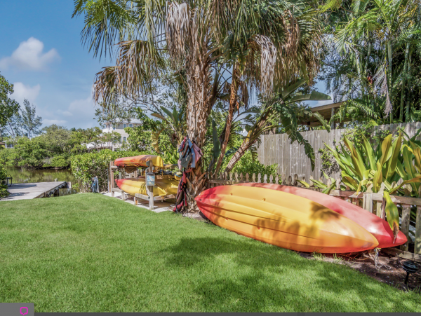 Walk to Beach Anna Maria Vacation Duplex