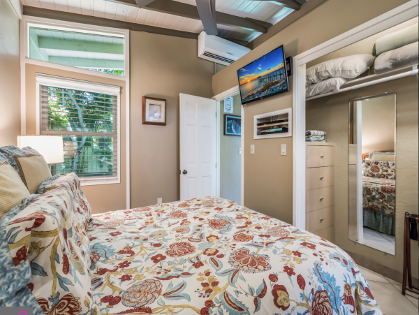 Walk to Beach Anna Maria Vacation Duplex