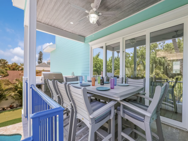 Anna Maria Four Bedroom Home with Pool & Spa 1.5 Blocks to Beach
