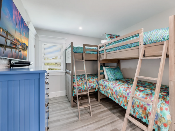 Anna Maria Four Bedroom Home with Pool & Spa 1.5 Blocks to Beach