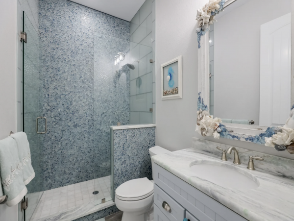 Anna Maria Four Bedroom Home with Pool & Spa 1.5 Blocks to Beach