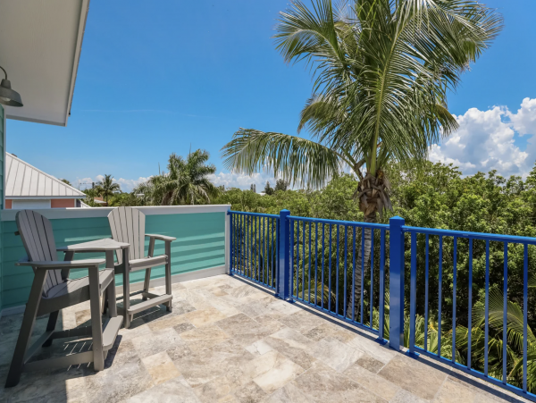 Anna Maria Four Bedroom Home with Pool & Spa 1.5 Blocks to Beach