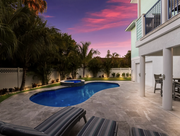 Anna Maria Four Bedroom Home with Pool & Spa 1.5 Blocks to Beach