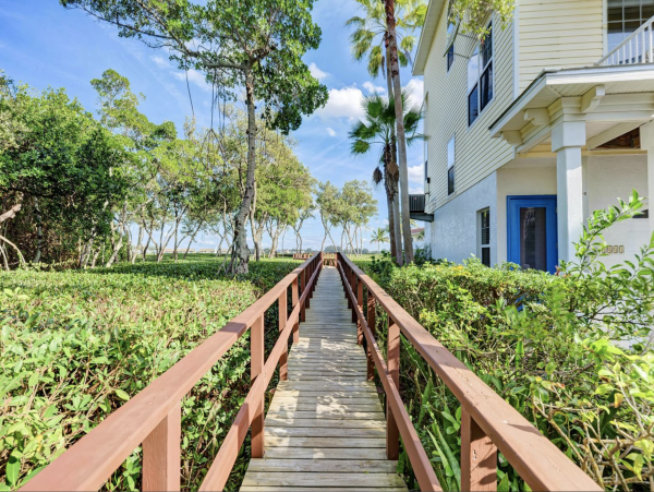Bradenton Beach Vacation Rental Between the Gulf & the Bay