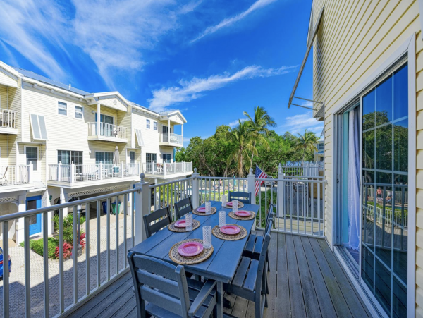 Bradenton Beach Vacation Rental Between the Gulf & the Bay