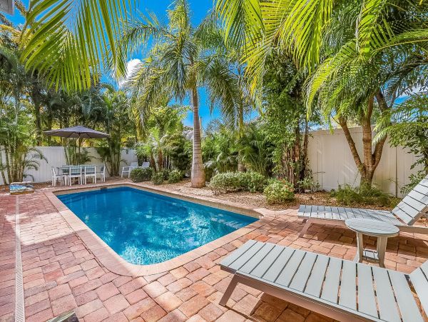 Steps to Beach Anna Maria Island Vacation Pool Home