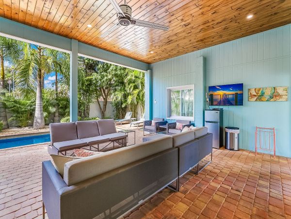 Steps to Beach Anna Maria Island Vacation Pool Home