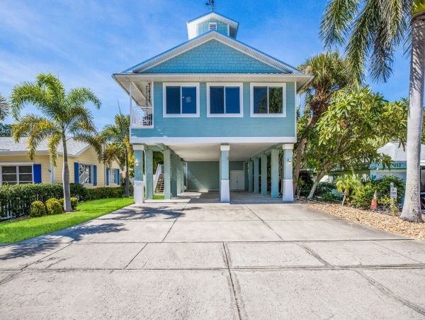 Steps to Beach Anna Maria Island Vacation Pool Home