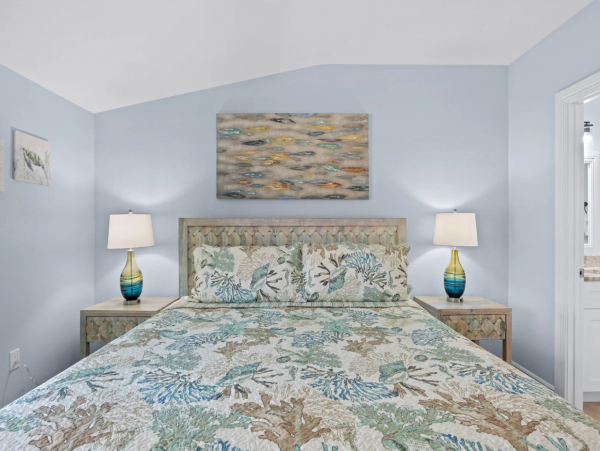 Three Bedroom Adorable Vacation Home In Anna Maria Island Private Pool