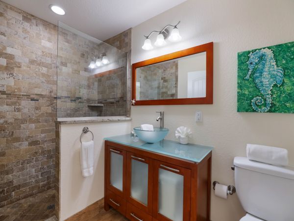 Beautiful 4 Bedroom Home with Pool & Short Walk to Beach