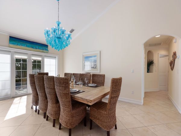 Beautiful 4 Bedroom Home with Pool & Short Walk to Beach