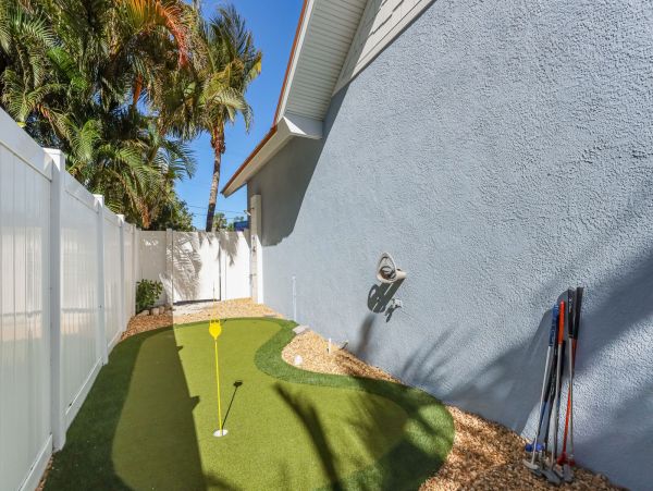 Beautiful 4 Bedroom Home with Pool & Short Walk to Beach