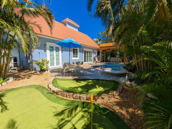 Beautiful 4 Bedroom Home with Pool & Short Walk to Beach