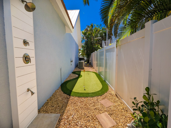 Beautiful 4 Bedroom Home with Pool & Short Walk to Beach