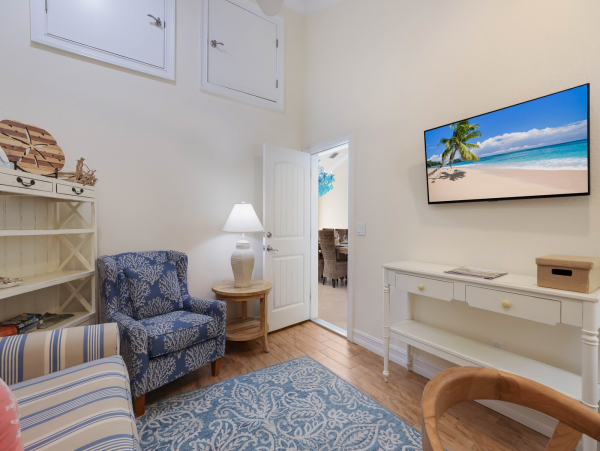 Beautiful 4 Bedroom Home with Pool & Short Walk to Beach