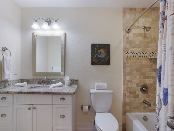 Beautiful 4 Bedroom Home with Pool & Short Walk to Beach