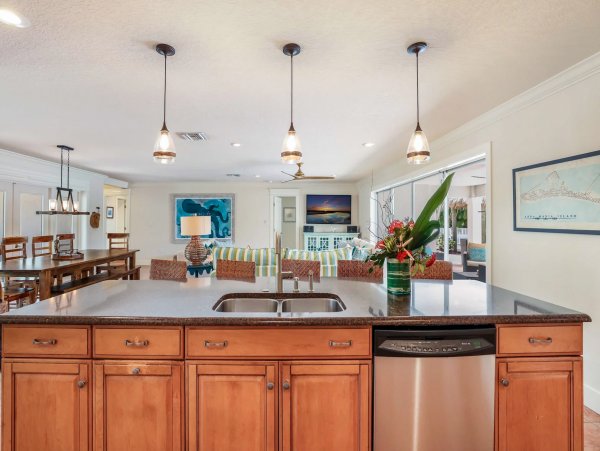 Waterside Vacation Home One Block to The Beach