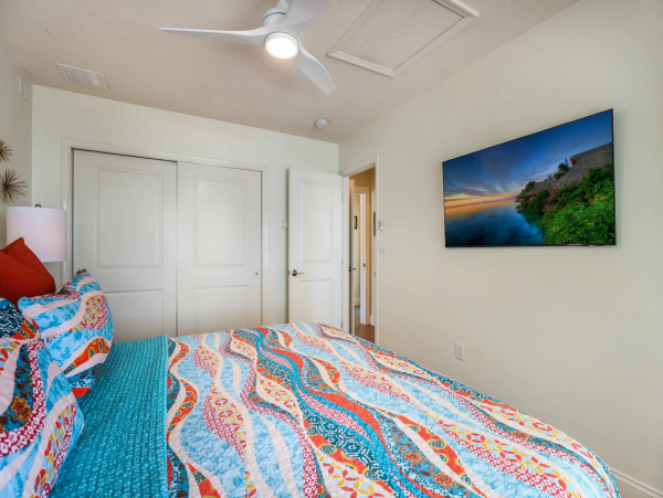 Waterside Vacation Home One Block to The Beach