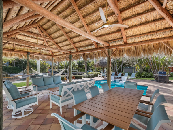 Waterside Vacation Home One Block to The Beach