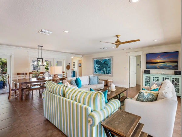 Waterside Vacation Home One Block to The Beach