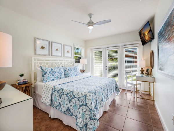 Waterside Vacation Home One Block to The Beach