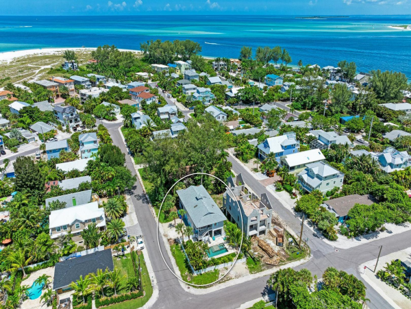 Anna Maria Island Holmes Beach Home 1035146