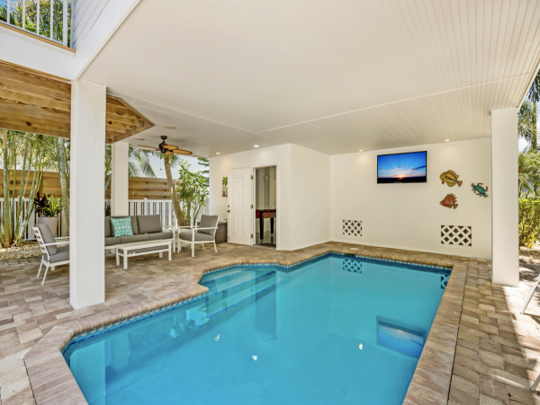 North End Anna Maria Luxury Pool Vacation Home