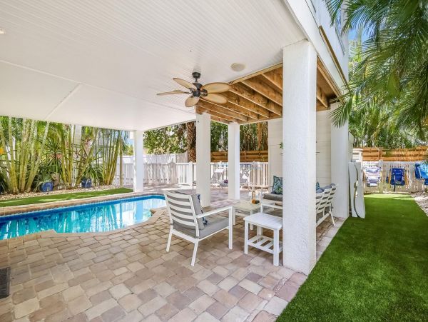 North End Anna Maria Luxury Pool Vacation Home