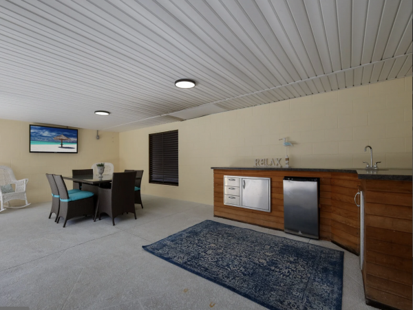 Holmes Beach Four Bedroom Lovely