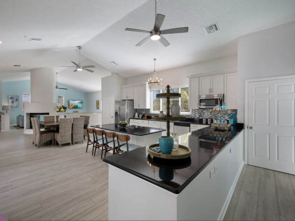 Holmes Beach Four Bedroom Lovely