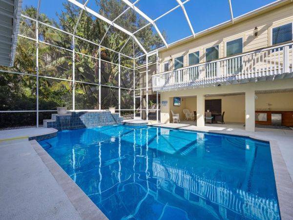 Holmes Beach Four Bedroom Lovely