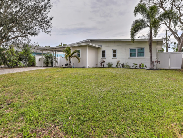 Bradenton 3 Bedroom Home with Game Room