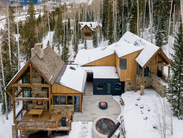Sweeping views and exceptional ski in ski out access- Modern